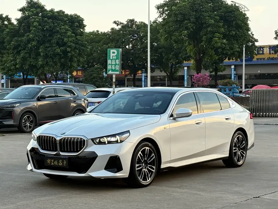 BMW 5 Series 525Li M Sport Package 2025