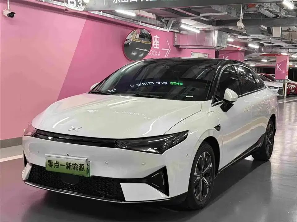 XPeng P5 Model 550E 2022