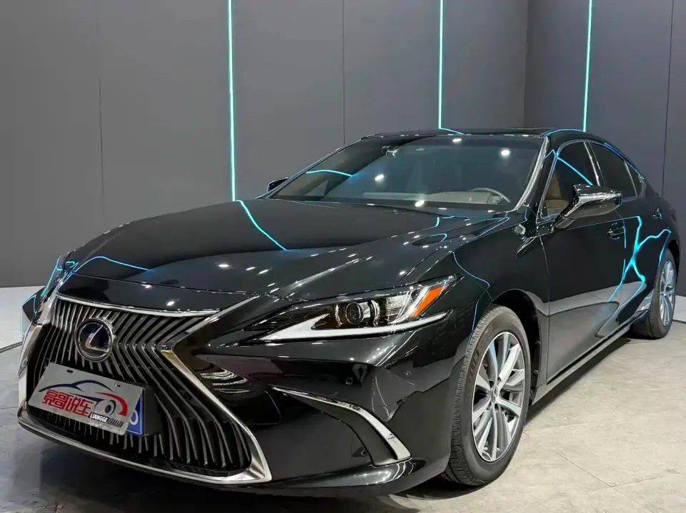 Lexus ES Model 300h Excellence Edition 2020