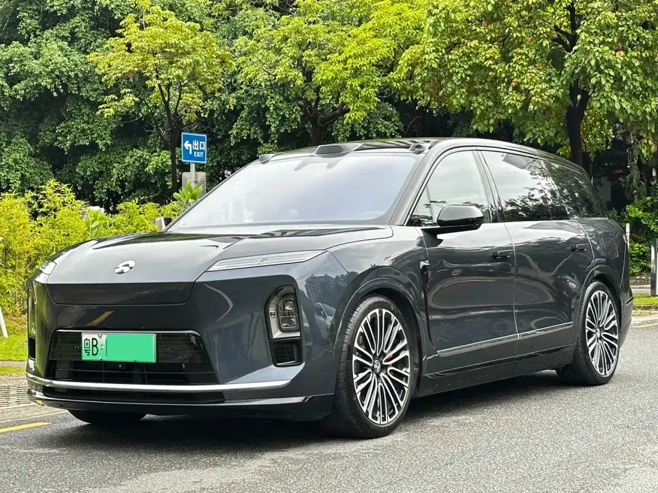 NIO ES8 Base Model 2025