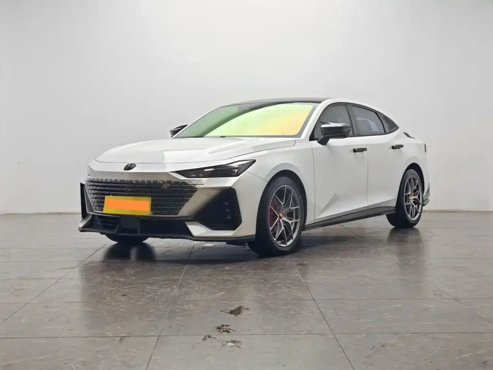 Changan UNI-V 1.5T Luxury Edition 2023