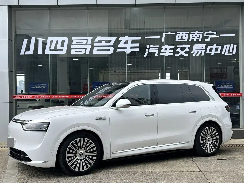 AITO Wenjie AITO M8 Extended Range Ultra 53.4kWh 6-Seater 2025
