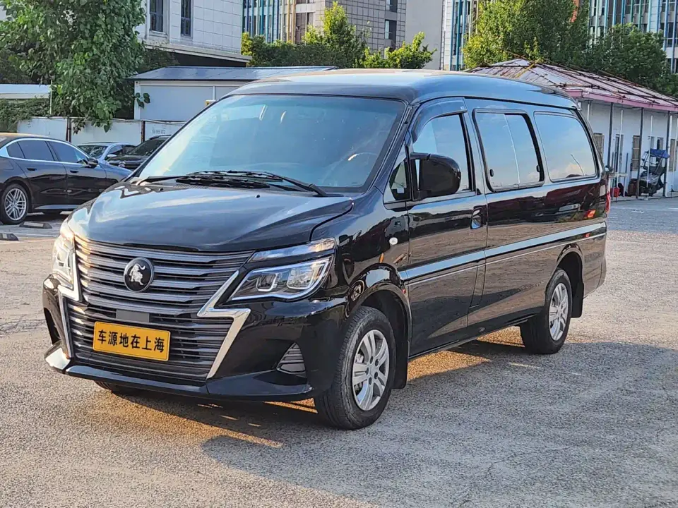 Dongfeng Fengxing Lingzhi M5 1.6L Comfort 7-seater 2024