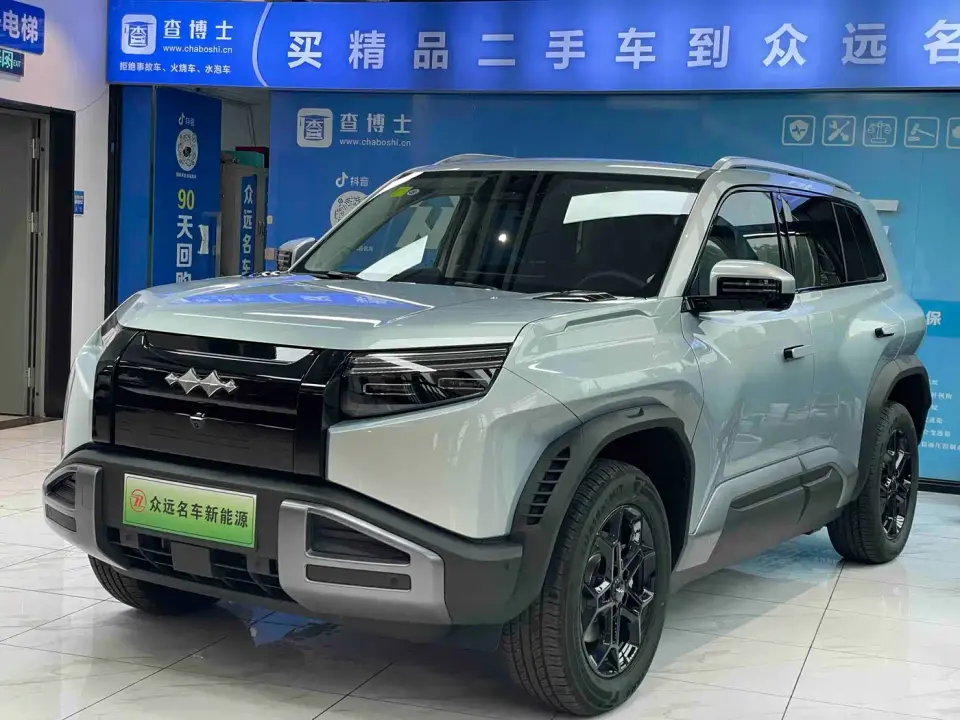 Fangchengbao Titanium 3 Model 620KM Rear-Wheel Drive Flash Charging Version 2026