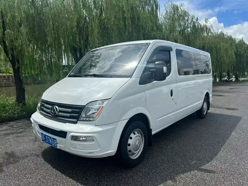 SAIC Maxus Xintu V80 2.0T Manual Classic Aoyuntong Long Wheelbase Ultra-low Roof (6/7/8/9 seats) 2023