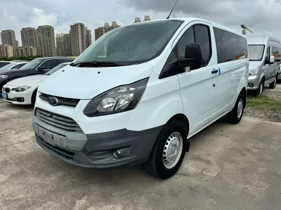 Ford Transit 2.0T Diesel Multi-Purpose Commercial Vehicle Short Wheelbase Low Roof 6-Seater China VI 2022