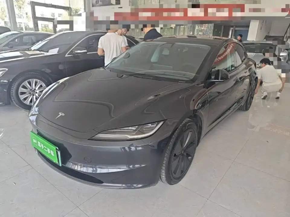 Tesla Model 3 Model Rear-Wheel Drive Edition 2025