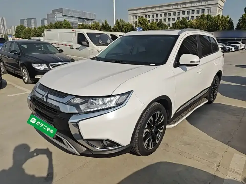Mitsubishi Outlander 2.0L 2WD Comfort 5-seater 2021