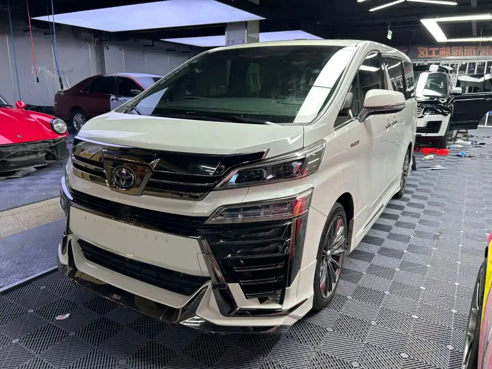 Toyota Vellfire Twin Engine 2.5L HV Premium Edition 2020