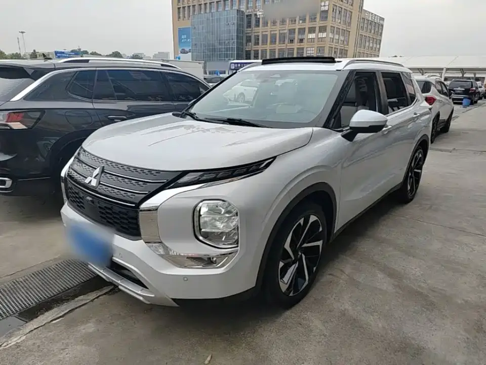 Mitsubishi Outlander 1.5T CVT AWD Premium Edition 5-seater 2023