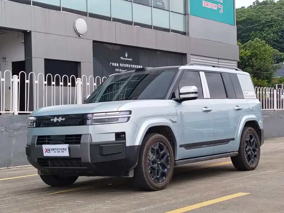 Fangchengbao Titanium 7 AWD Base Model 2026
