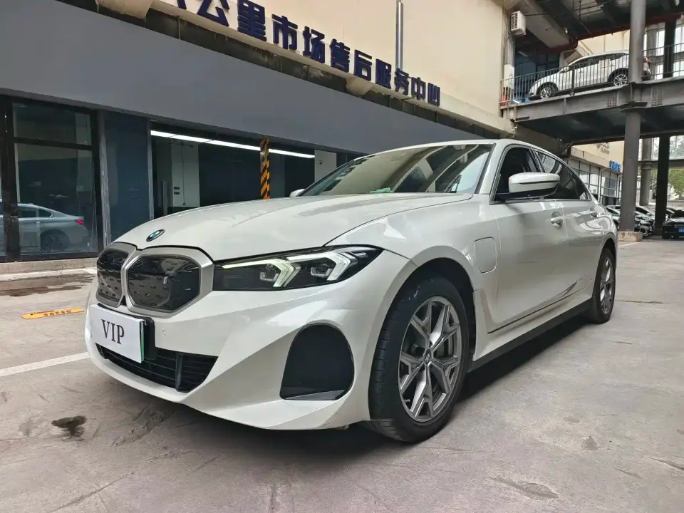 BMW i3 eDrive 35 L 2024