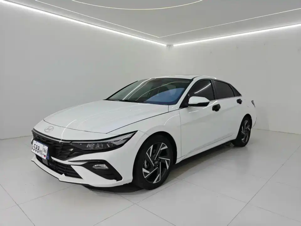 Hyundai Elantra Model 1.5L CVT LUX Premium Edition 2024