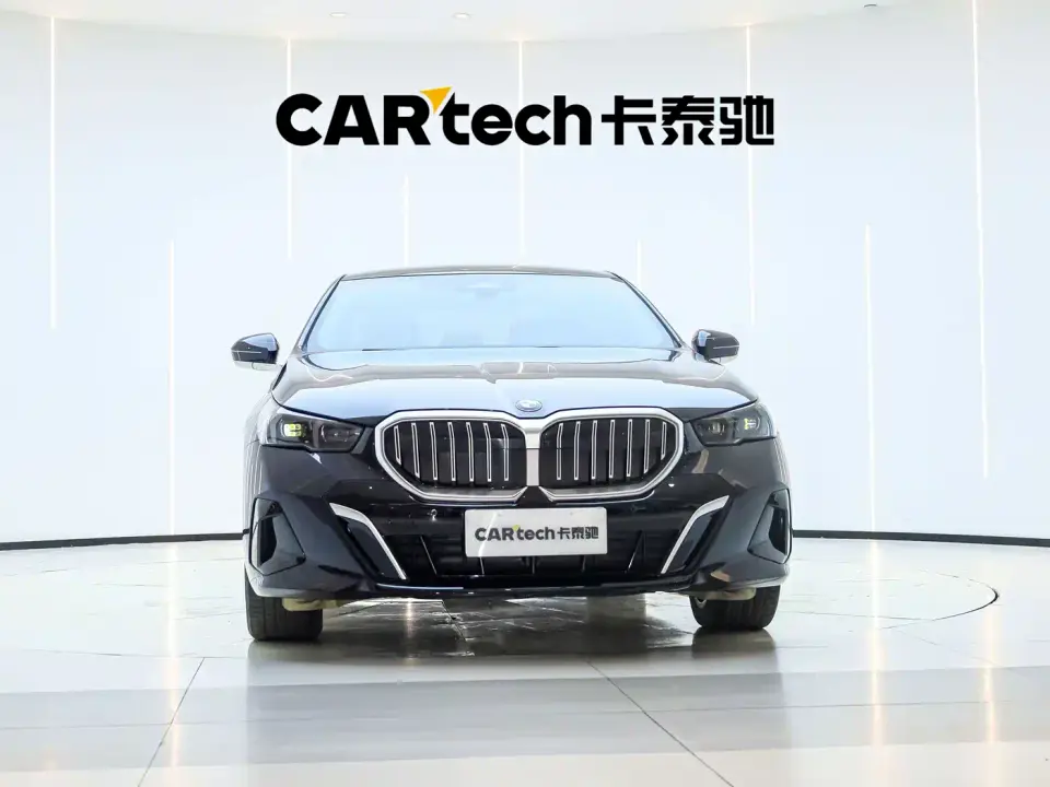 BMW 5 Series 530Li Leading M Sport Package 2025