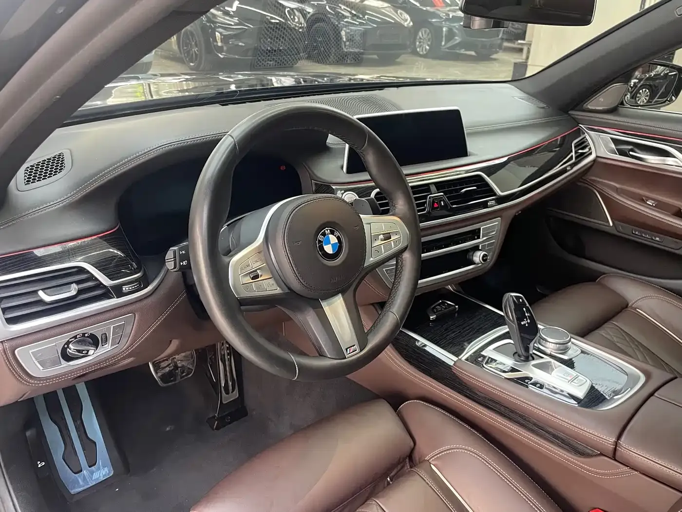 BMW 7 Series 730Li M Sport Package 2020 — фото 11
