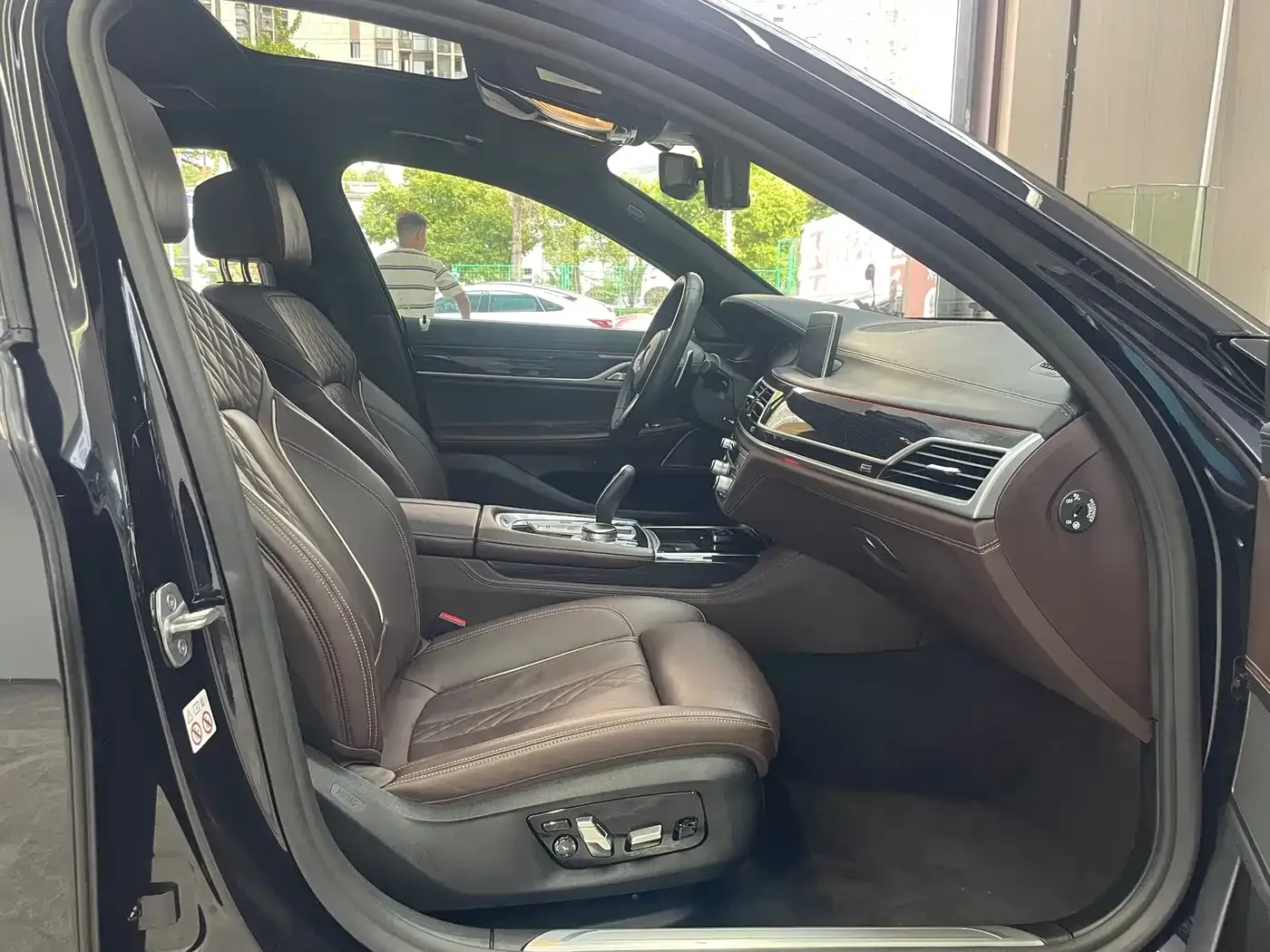 BMW 7 Series 730Li M Sport Package 2020 — фото 17