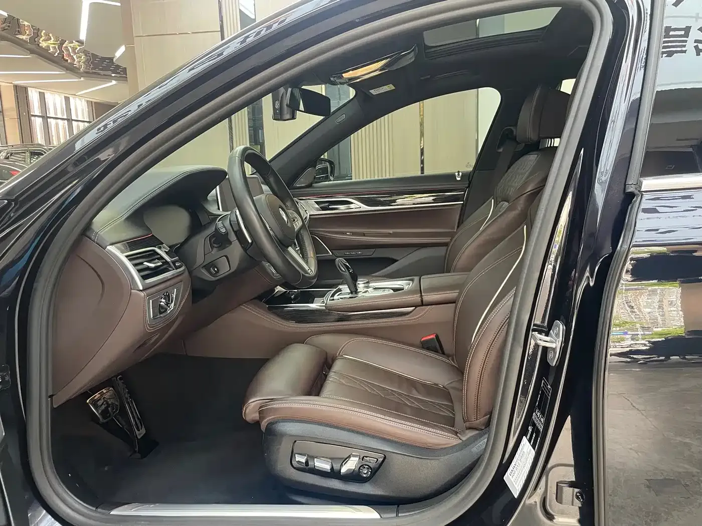 BMW 7 Series 730Li M Sport Package 2020 — фото 10
