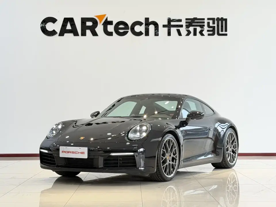 Porsche 911 Carrera 3.0T 2024