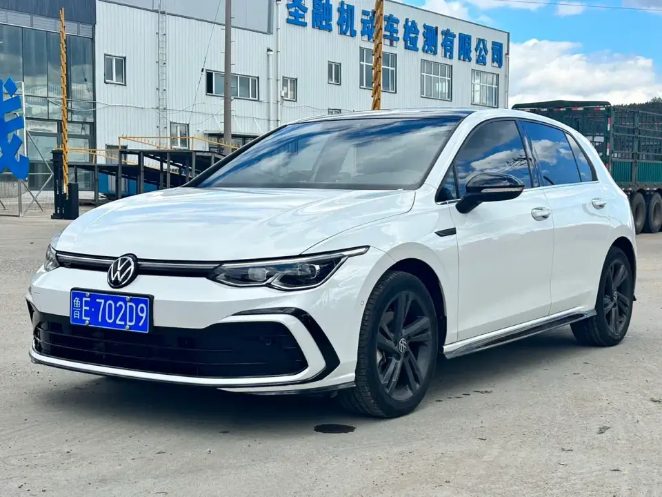 Volkswagen Golf Model 280TSI DSG R-Line 2022
