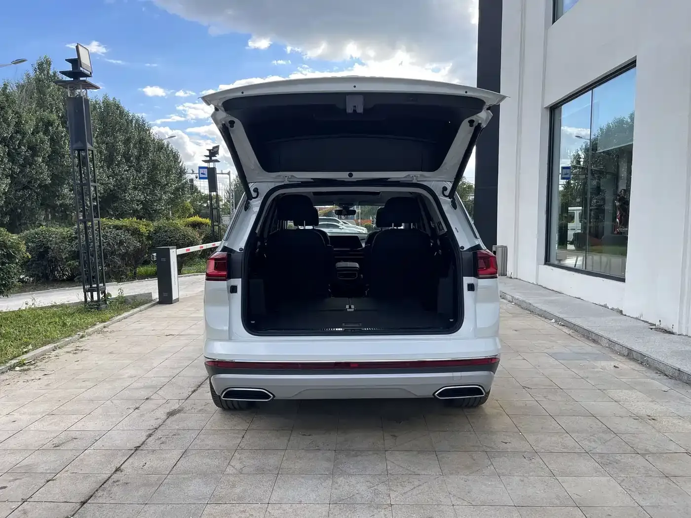 Volkswagen Talagon 380TSI 4WD Flagship Victory Edition 6-seater 2022 — фото 7