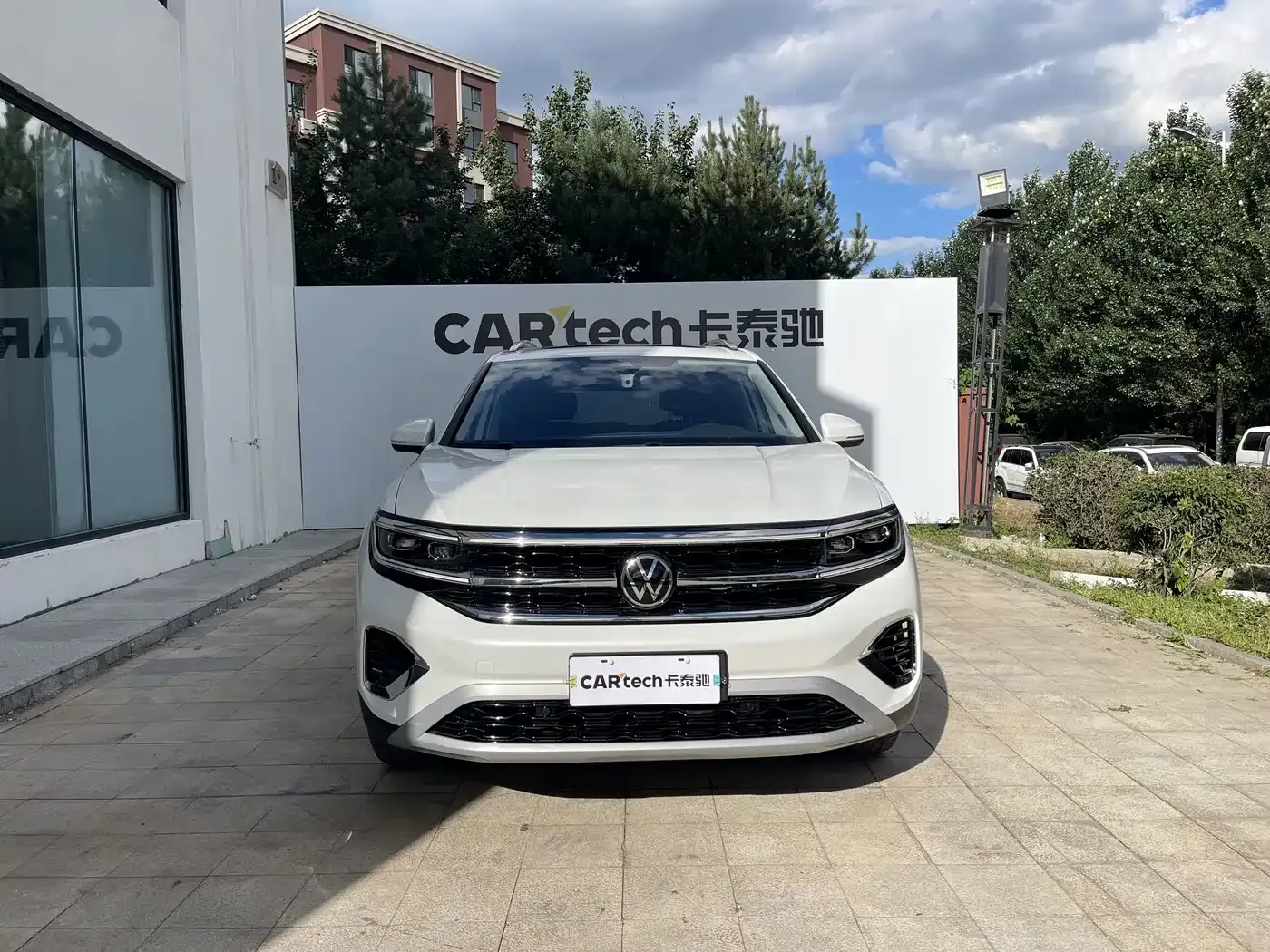 Volkswagen Talagon 380TSI 4WD Flagship Victory Edition 6-seater 2022 — фото 2