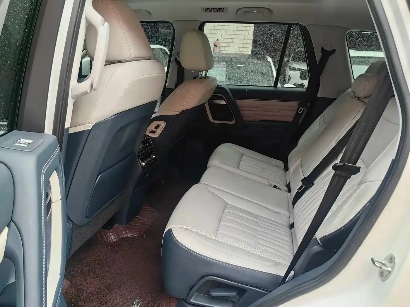 BAIC ORV Beijing Off-Road BJ60 2.0T May Day Edition 7-Seater 2024 — фото 10