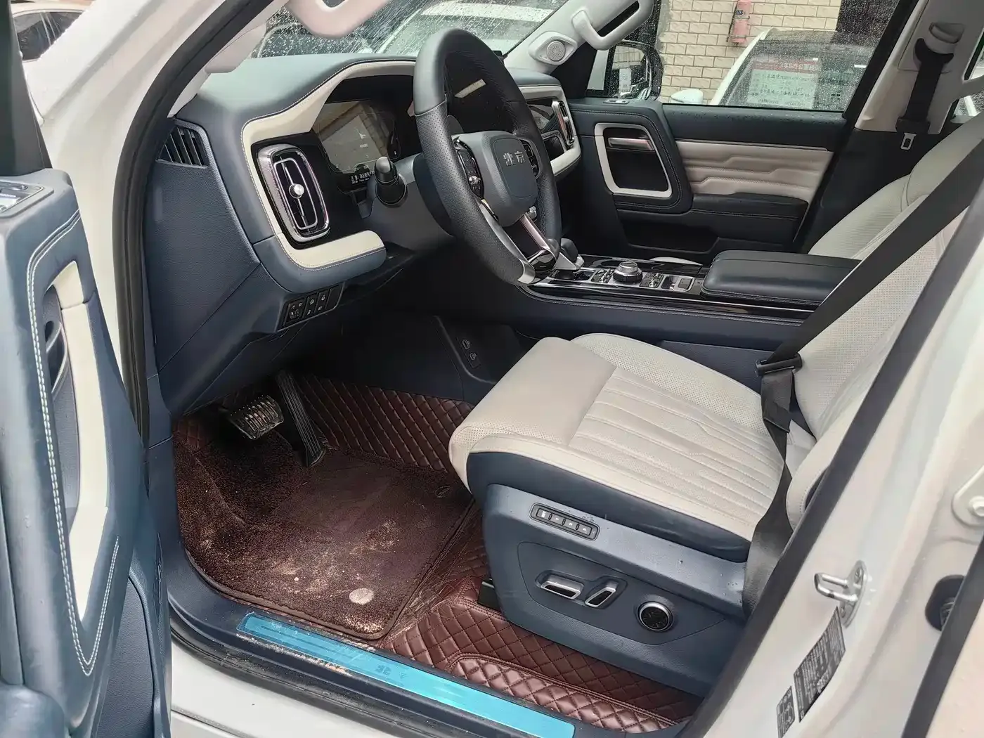 BAIC ORV Beijing Off-Road BJ60 2.0T May Day Edition 7-Seater 2024 — фото 4