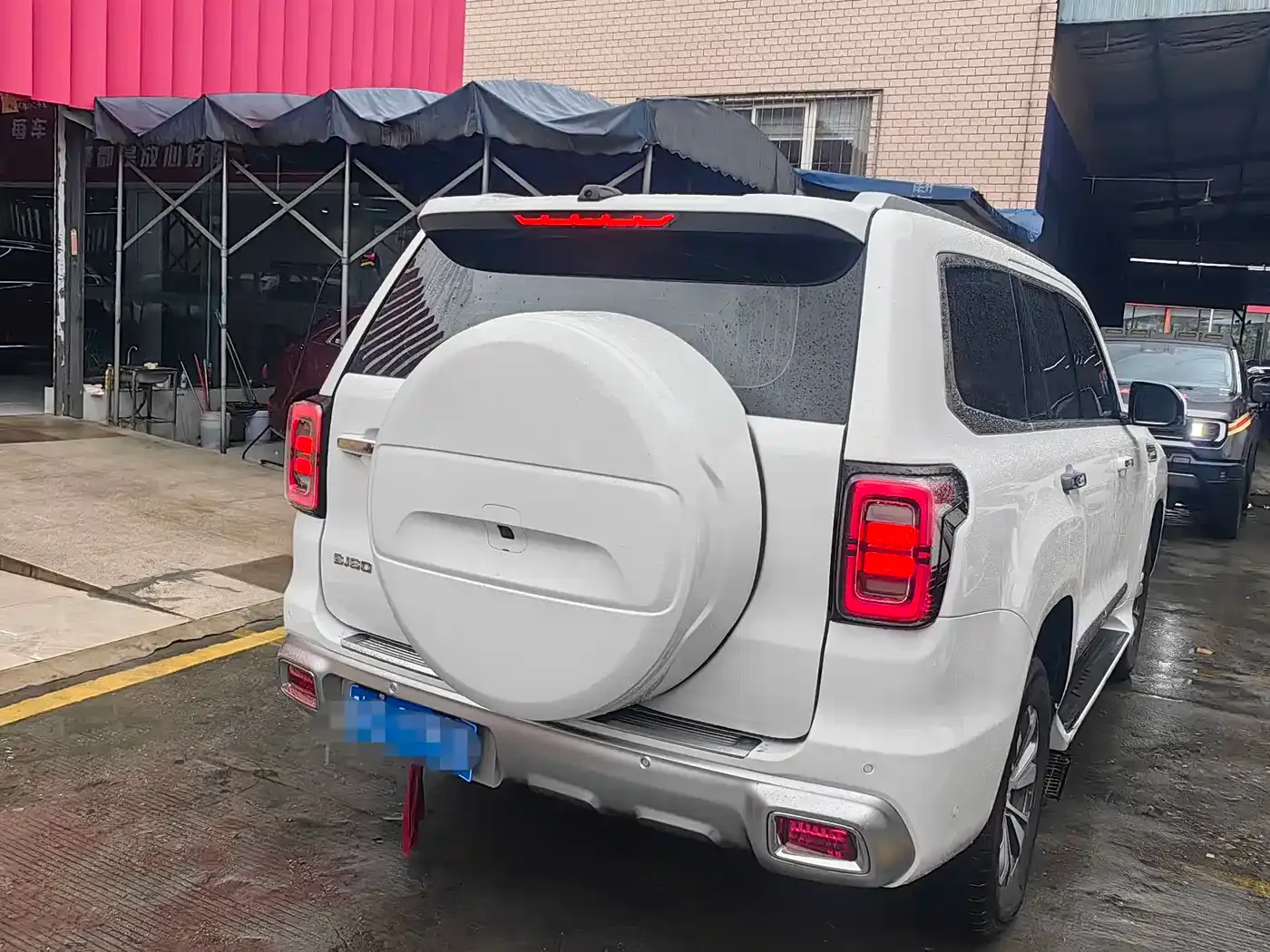 BAIC ORV Beijing Off-Road BJ60 2.0T May Day Edition 7-Seater 2024 — фото 13