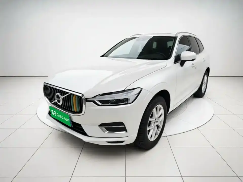 Volvo XC60 T5 4WD Intelligent Ease China VI 2019