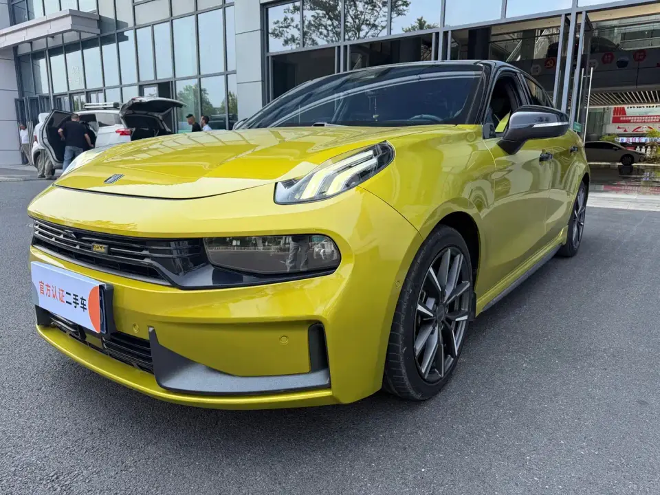Lynk & Co 03 03+ 2.0TD Auto Wind Rider Edition 2021