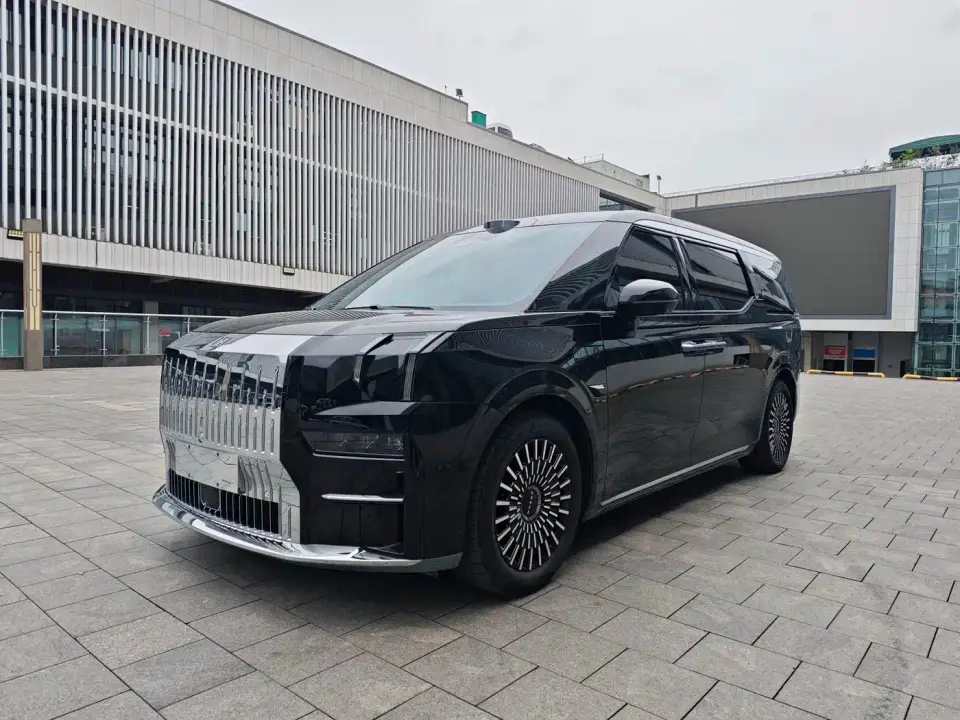 Zeekr 009 6-seat Executive AWD 108kWh 2025
