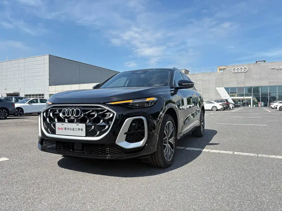 Audi Q5L Luxury Sport 150kW 2025