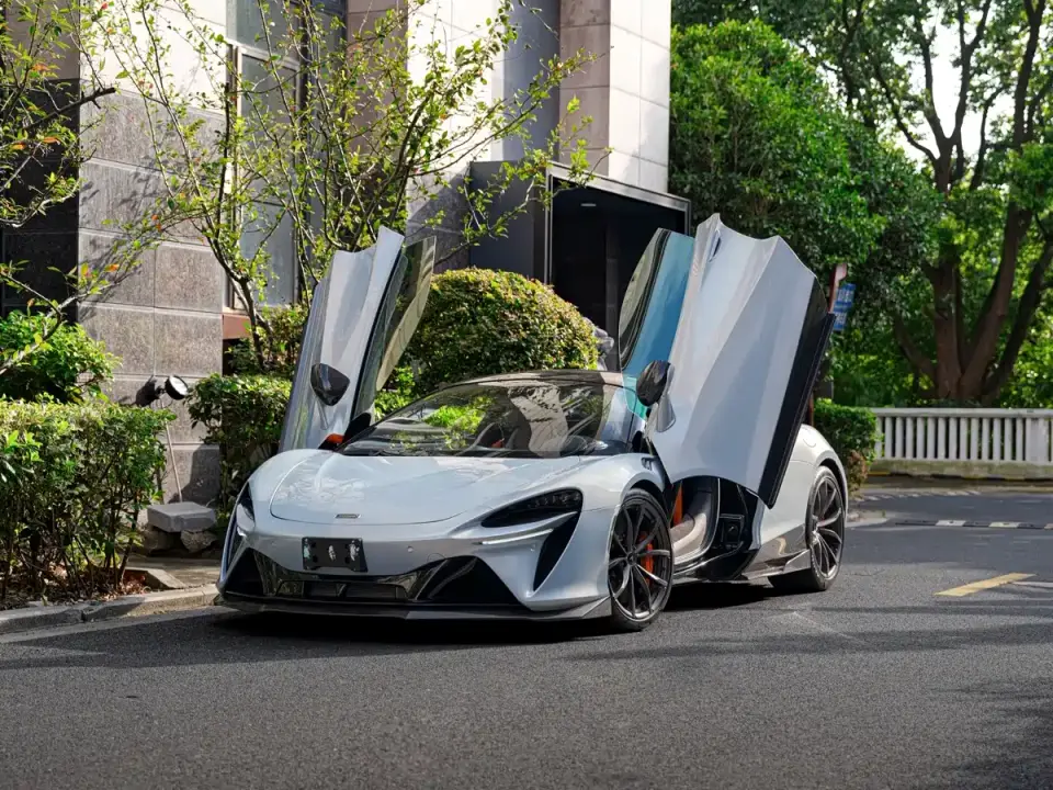 McLaren Artura 3.0T Hybrid Standard 2026