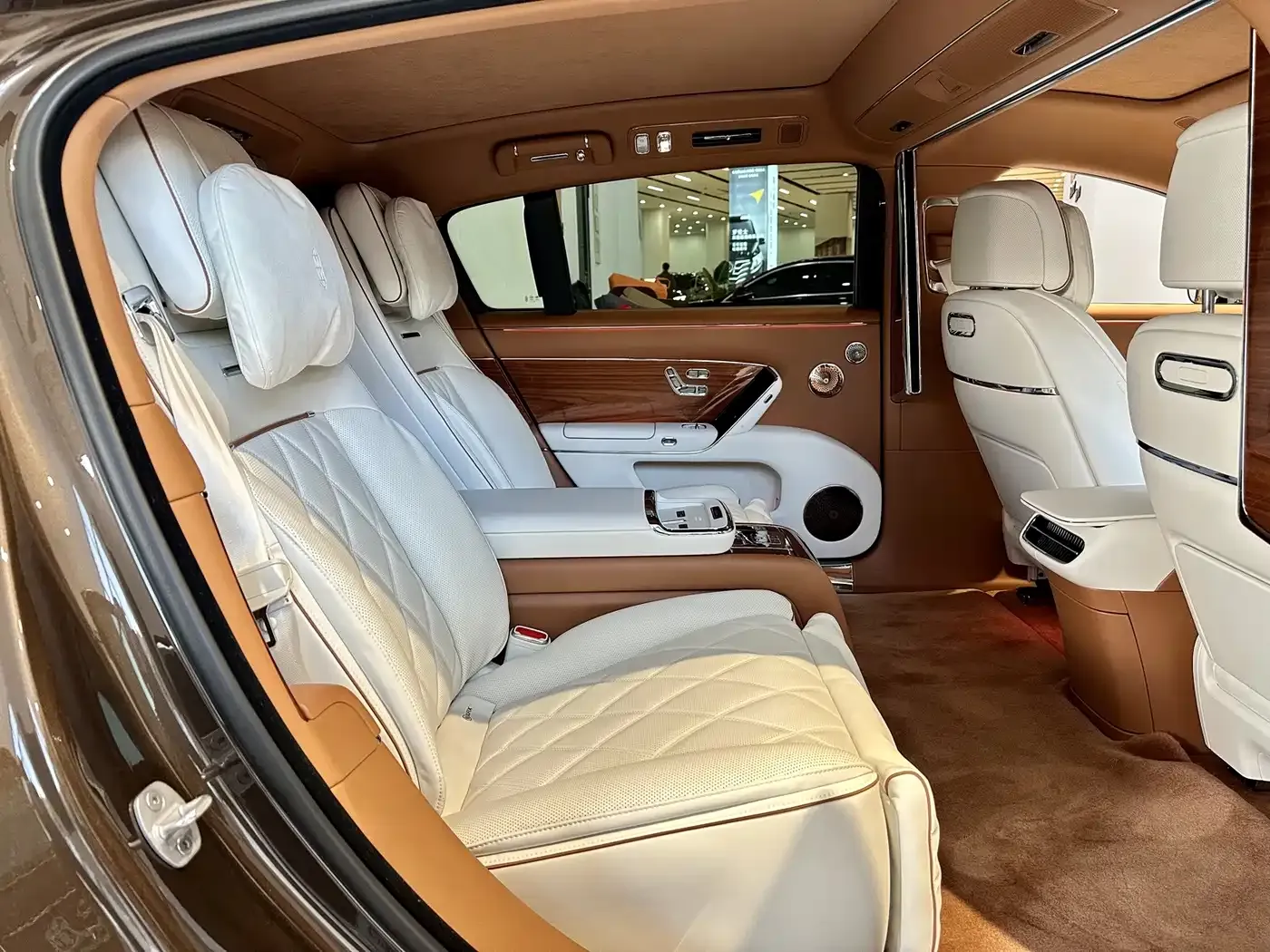 Zunjie S800 Model Extended Range Starlight Executive Edition 4-seater 2025 — фото 16