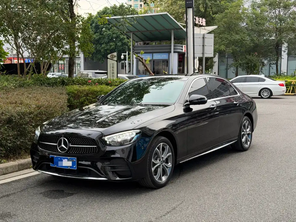 Mercedes-Benz E-Class Facelift E 300 L Sport Luxury Style 2022