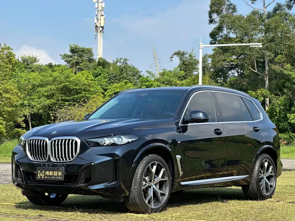 BMW X5 Model xDrive 30Li Exclusive M Sport Blackout Package 2025