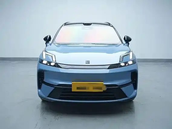 Lynk & Co 08 EM-P Model Base Trim 2025