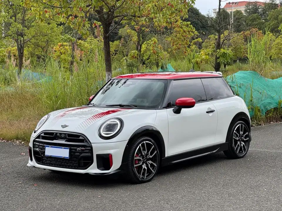 Mini JCW JOHN COOPER WORKS 2025