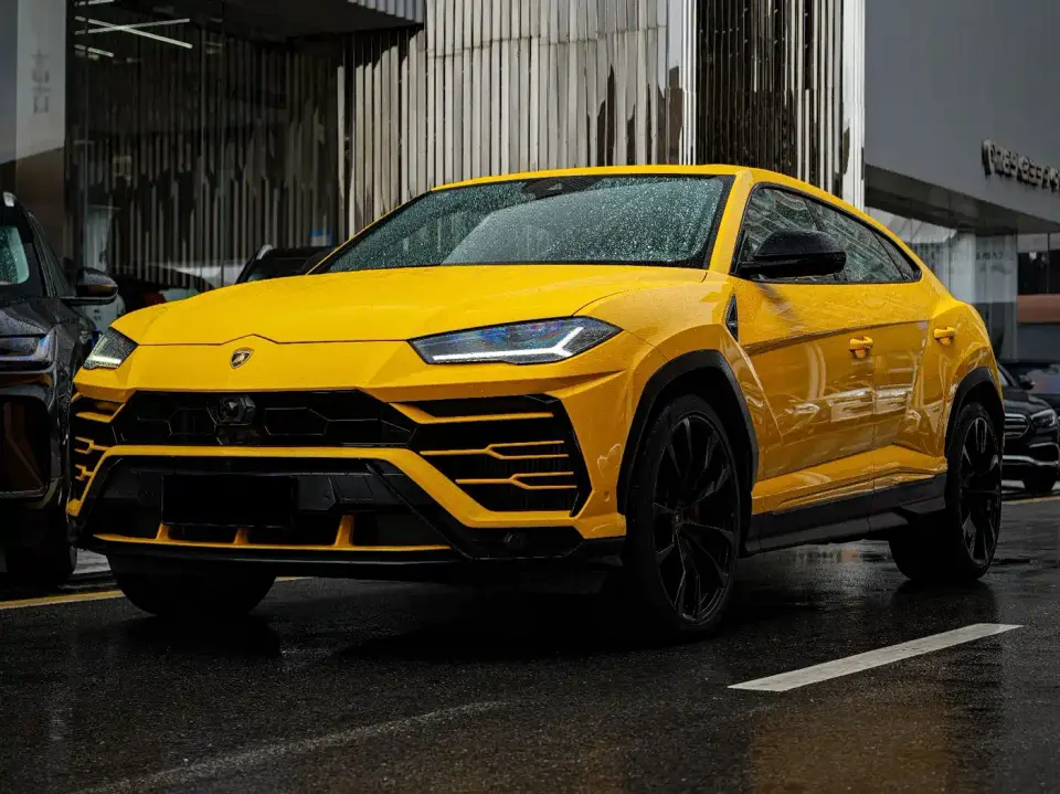 Lamborghini Urus 4.0T V8 2021