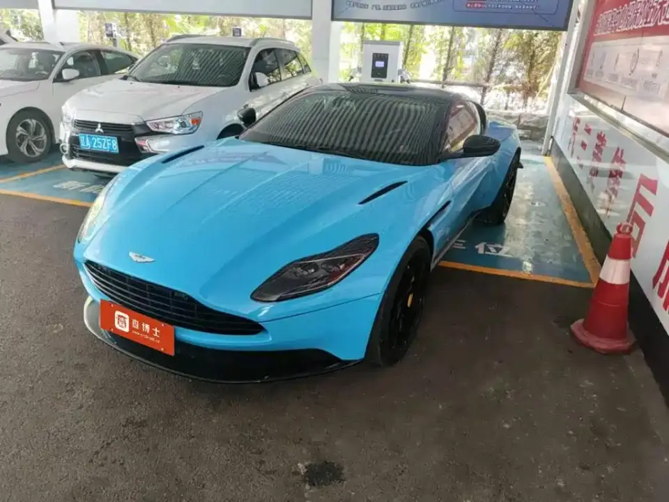 Aston Martin DB11 Model 4.0T V8 Coupe 2019