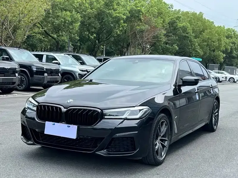 BMW 5 Series 525Li M Sport Package 2021