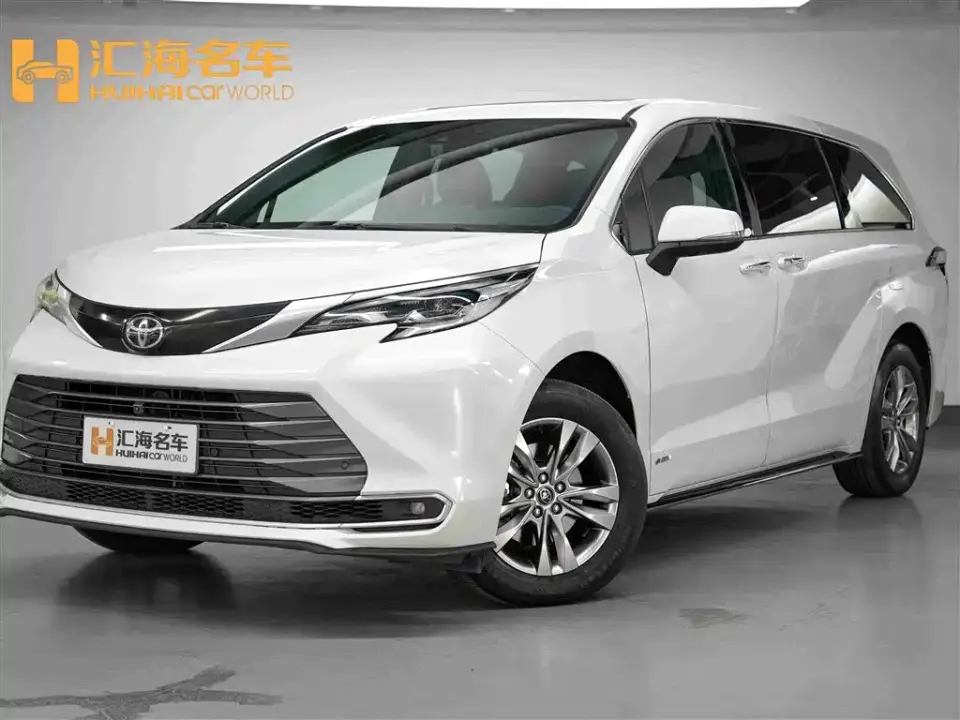 Toyota Sienna 2.5L Hybrid 4WD Premium Edition 2025