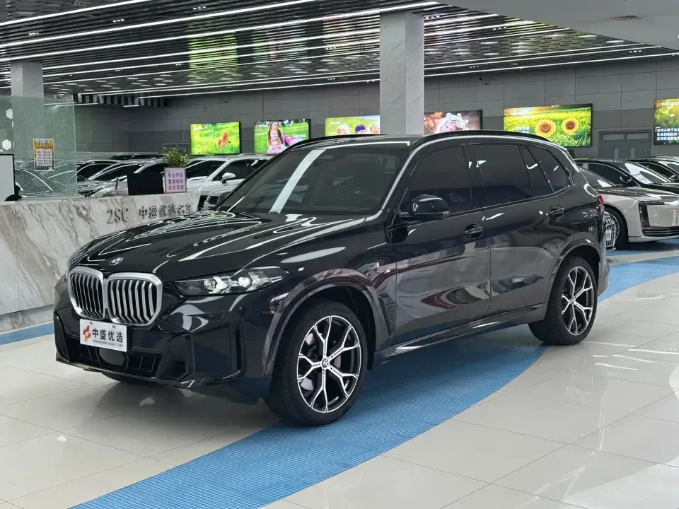 BMW X5 xDrive 30Li Premium M Sport Black Night Package 2024