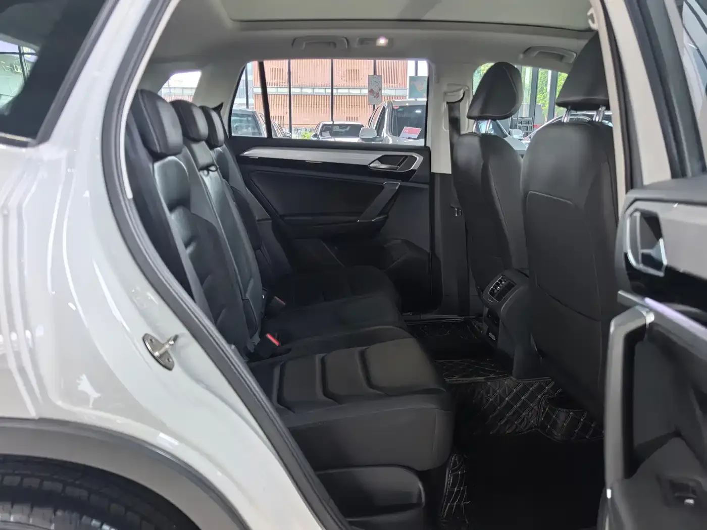Volkswagen Tayron 330TSI 2WD Luxury China VI 2020 — фото 11