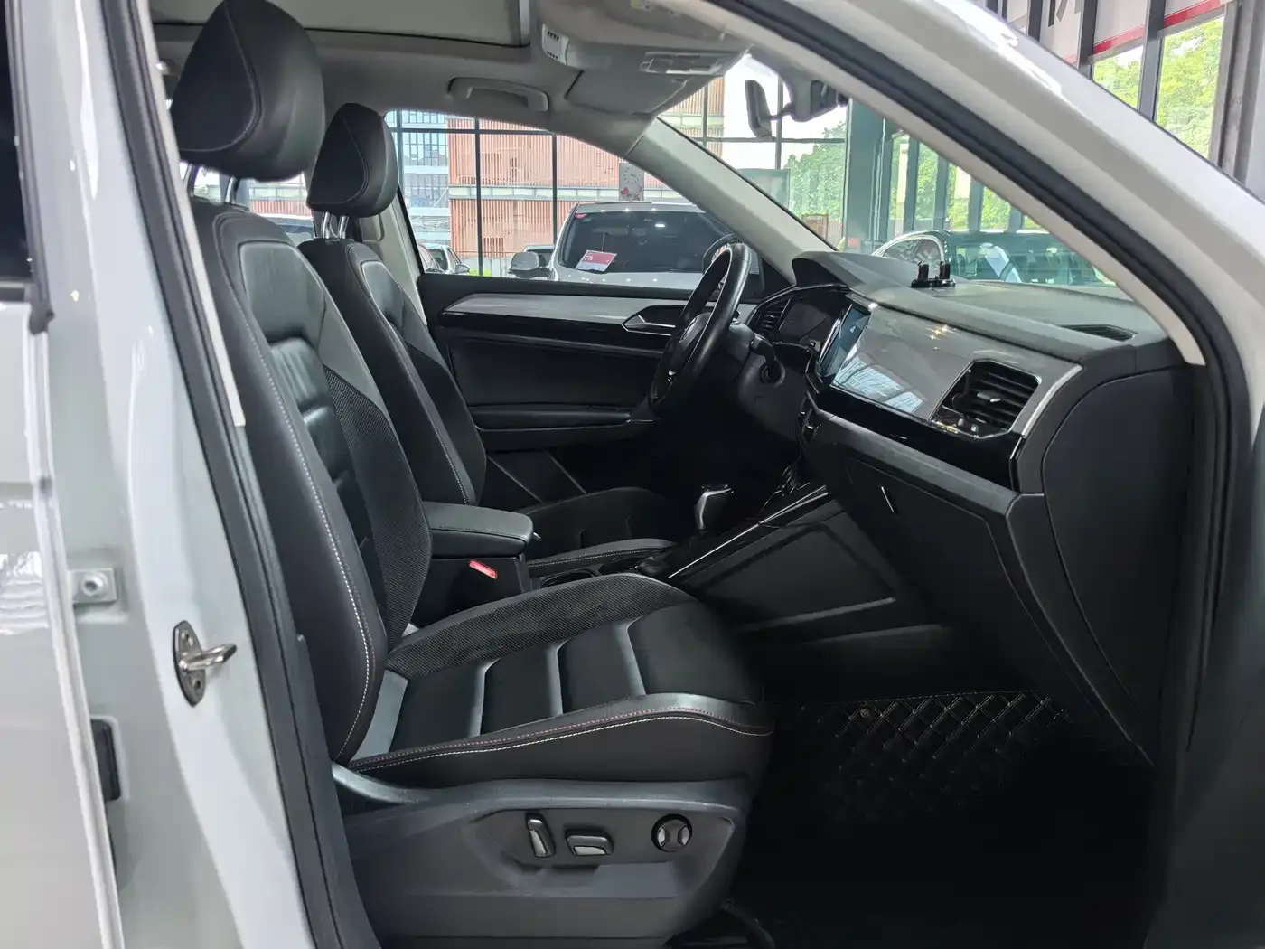 Volkswagen Tayron 330TSI 2WD Luxury China VI 2020 — фото 9