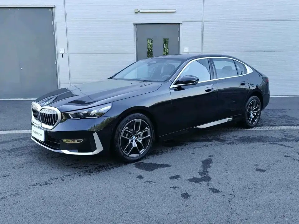 BMW 5 Series 530Li Leading Luxury Package 2026