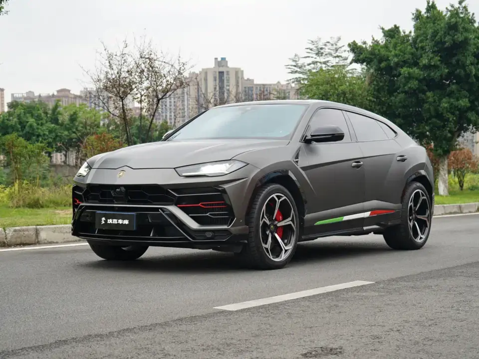 Lamborghini Urus 4.0T V8 2021