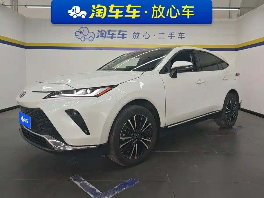 Toyota Venza 2.0L CVT FWD Premium 2023