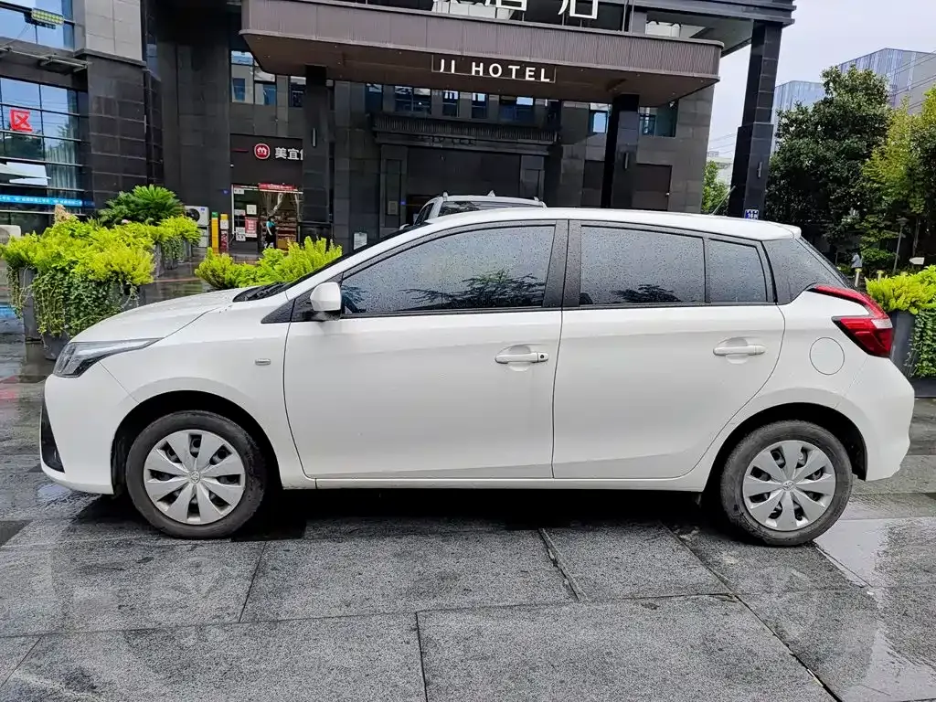 Toyota YARiS L Zhi Xuan Zhi Xuan X 1.5L CVT Leading Edition 2021 — фото 3