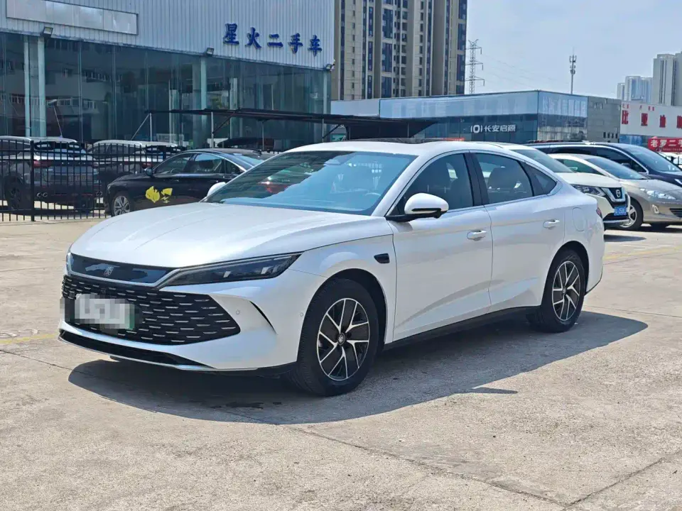 BYD Qin L DM-i Smart Drive Edition 120KM Leading 2025
